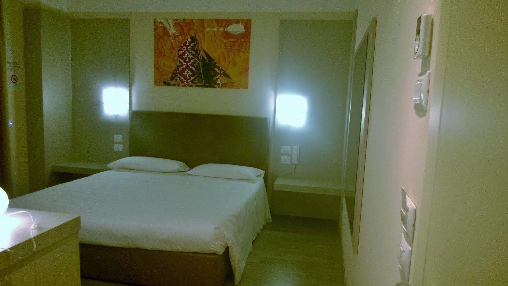 Hotel Motel Piu' Vaiano Cremasco ภายนอก รูปภาพ