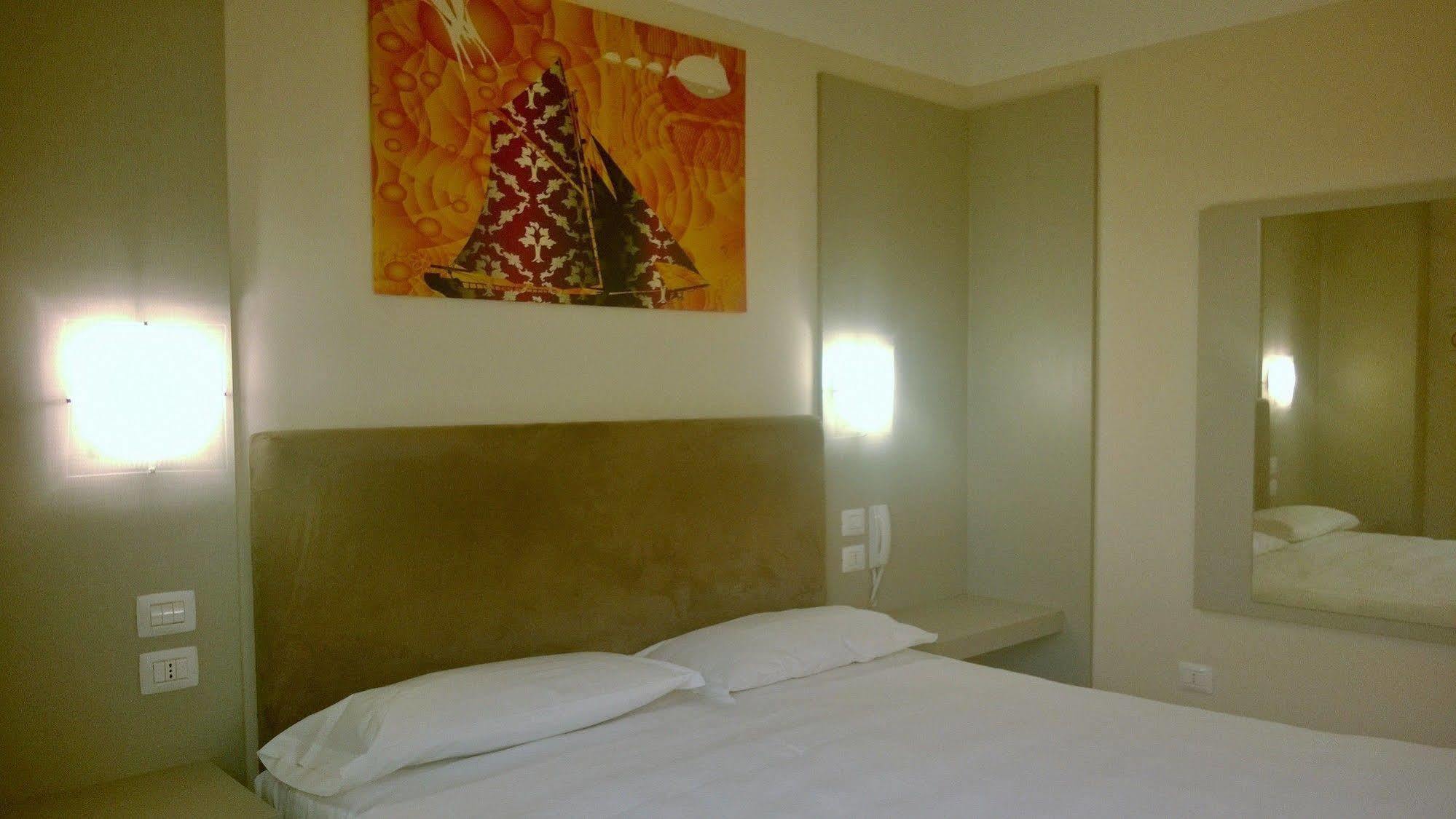 Hotel Motel Piu' Vaiano Cremasco ภายนอก รูปภาพ