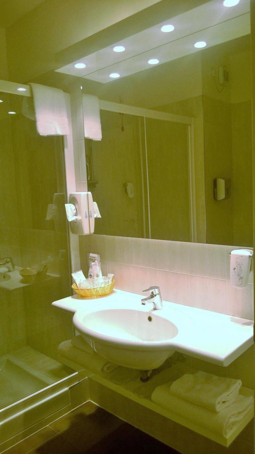 Hotel Motel Piu' Vaiano Cremasco ภายนอก รูปภาพ